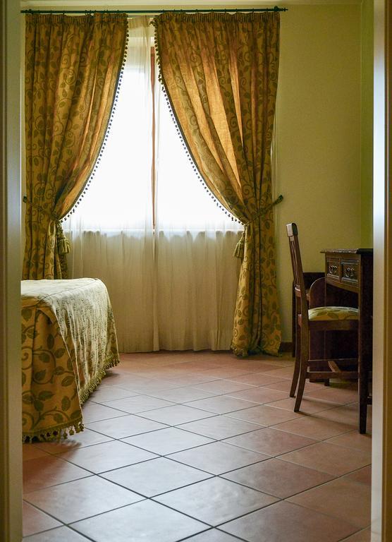 Villa Luigi Hotel & Restaurant Nuova Gestione Villa Rosa Di Martinsicuro Szoba fotó