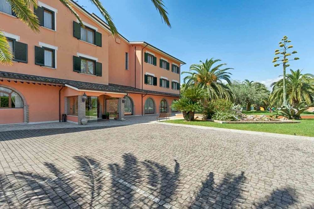 Villa Luigi Hotel & Restaurant Nuova Gestione Villa Rosa Di Martinsicuro Kültér fotó