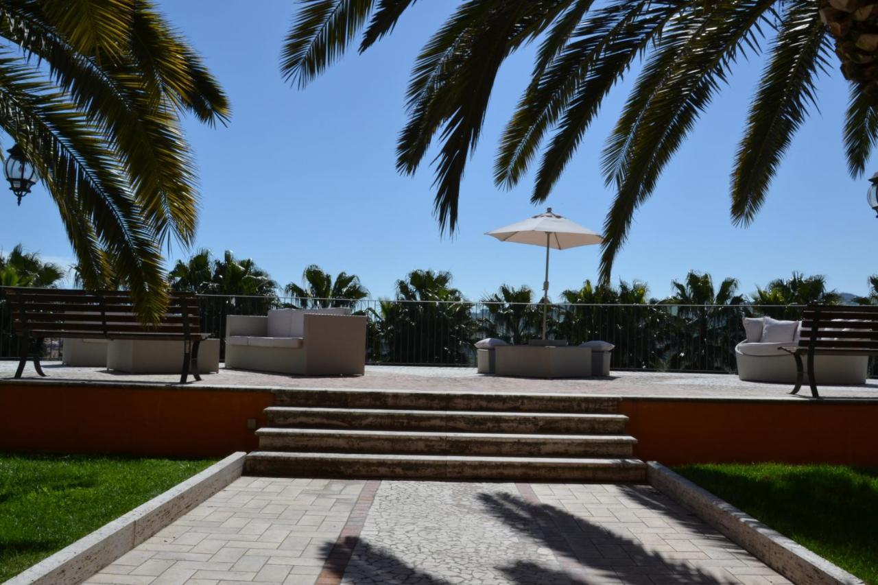 Villa Luigi Hotel & Restaurant Nuova Gestione Villa Rosa Di Martinsicuro Kültér fotó